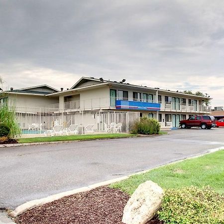 Motel 6 Manhattan Kansas Buitenkant foto