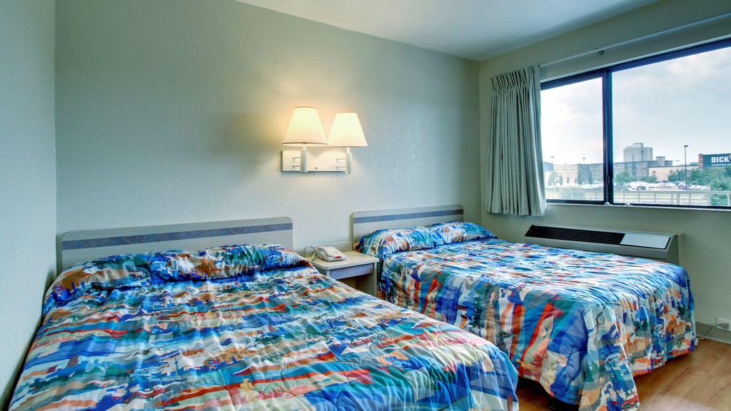 Motel 6 Manhattan Kansas Buitenkant foto