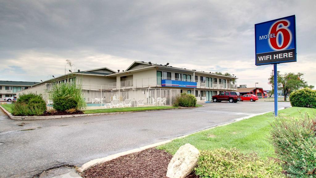 Motel 6 Manhattan Kansas Buitenkant foto